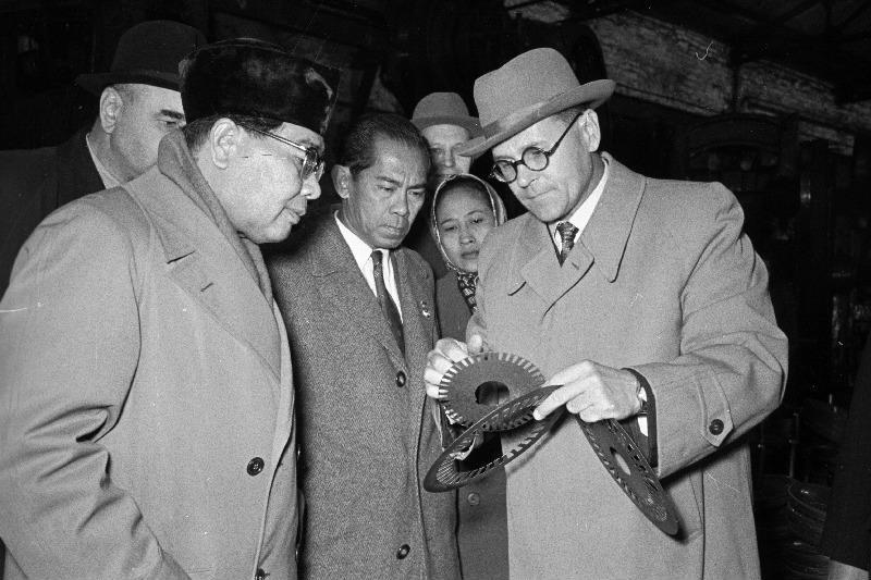 Indoneesia delegatsioon Voltas 1956